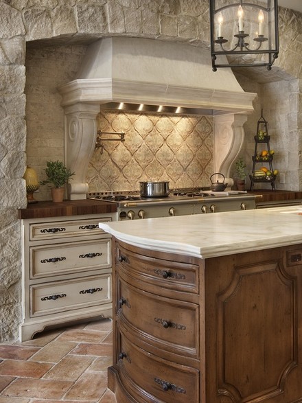 Quatrefoil tile kitchen backsplash