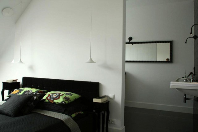 Hanging framed mirrors wall