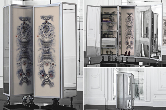 Portable closet on wheels