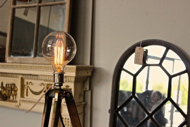 Antique floor lamps bring vintage breath to your home interior