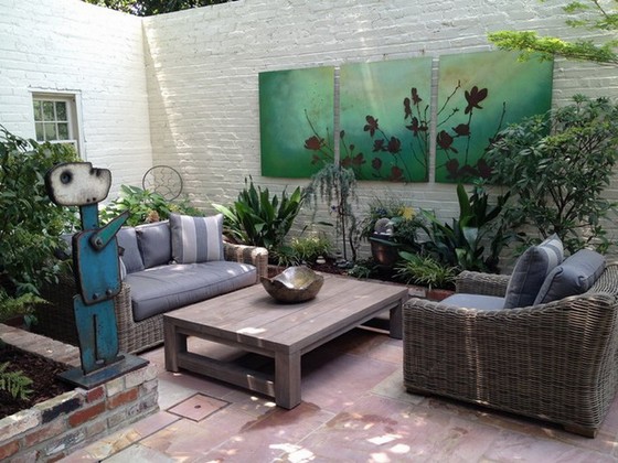 Outdoor wall art flowers