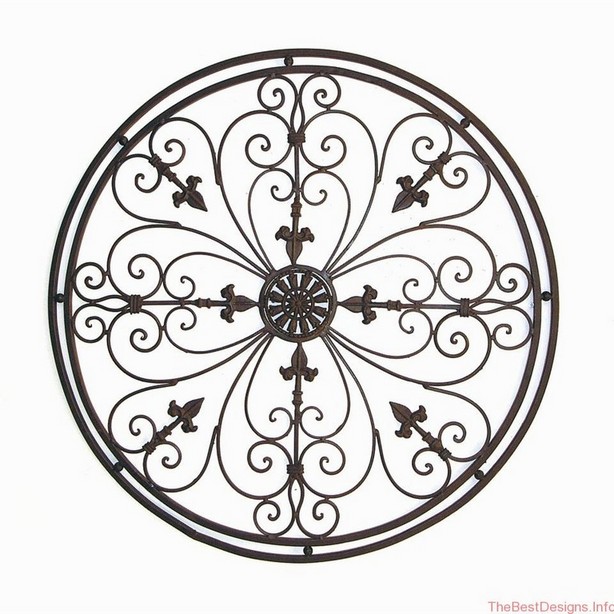 Round Tuscand Metall Wall Art