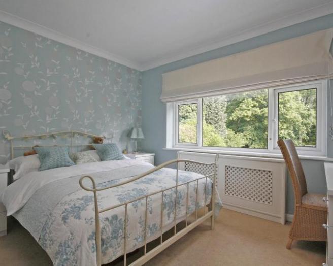 Bedroom curtain ideas small rooms