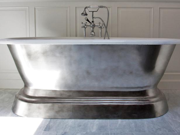Cast iron bathtub