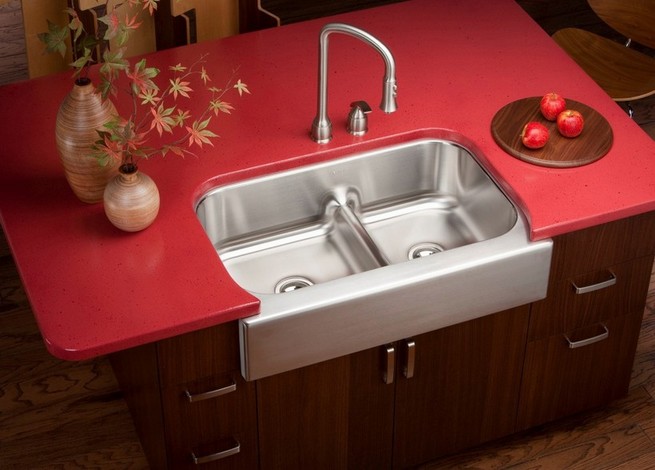 Stainless steel kitchen sink and taps