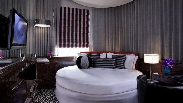 Round bed hotel