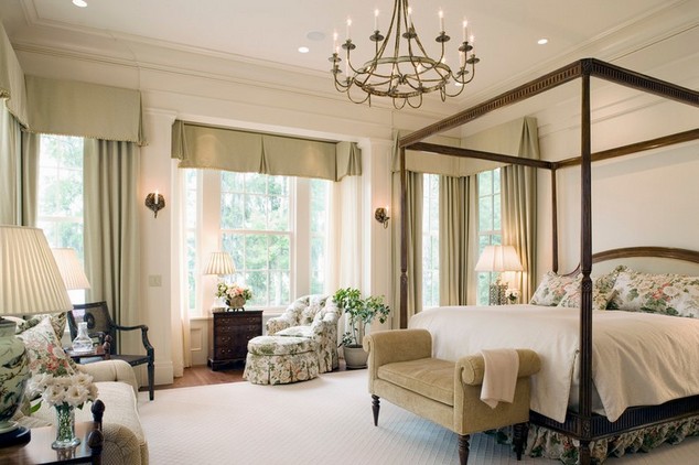 Traditional bedroom chandelier