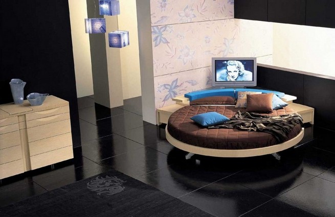 Round bedroom