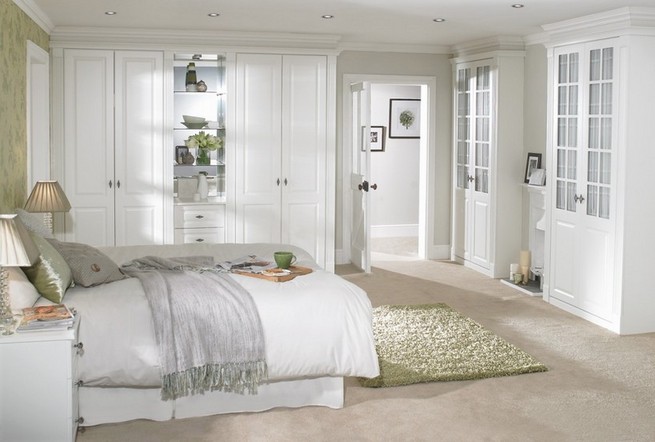 Decorating small bedroom ideas