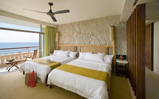 Wallpaper in bedroom designs