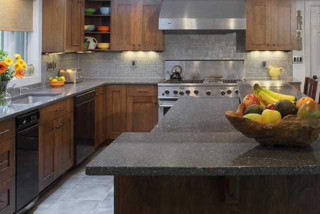 Granite kitchen countertops with maple cabinets
