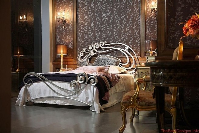 Bedroom Design In Classic Style Silver And Floral Patterns