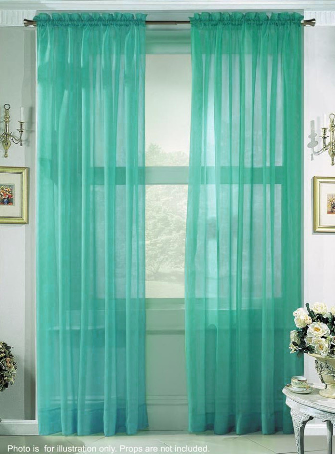 Bedroom curtain ideas for short windows