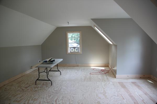 Finishing attic with trusses