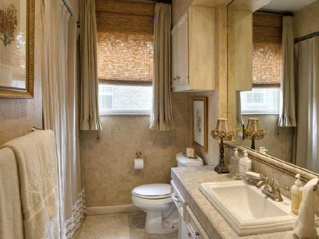 Window curtains in bathroom