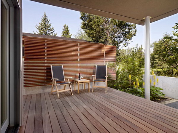 Timber Privacy Screen At Patio Deck