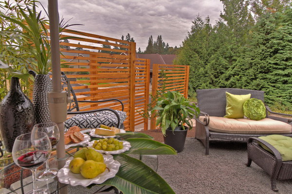 Outdoor Patio With Timber Privacy Screen