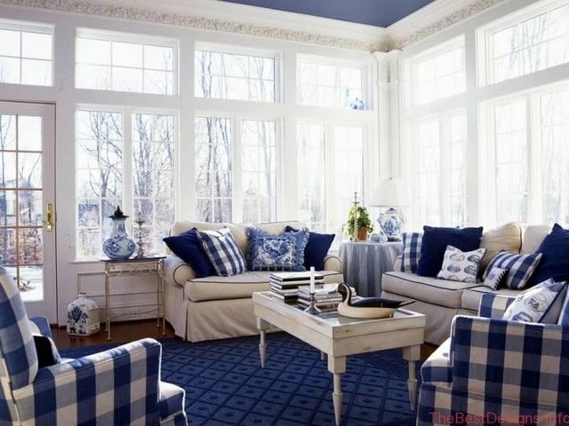 Decorative Pillows With Embroidery
