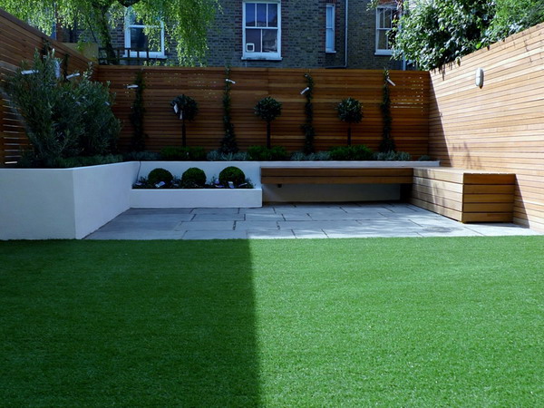 Nice Lawn Garden Patio With Timber Privacy Screen