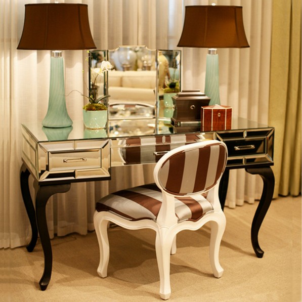 White Vanity Mirror With Lights