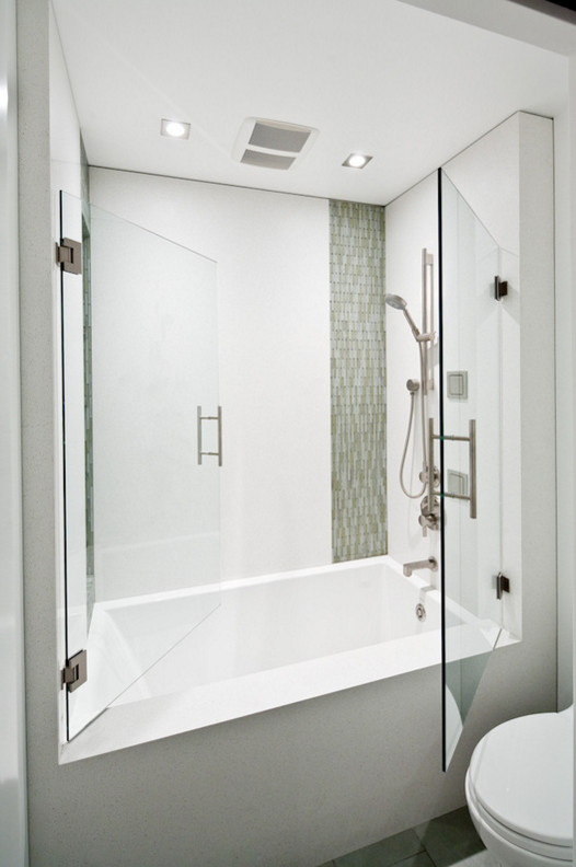 Soaking Tub Shower Combo