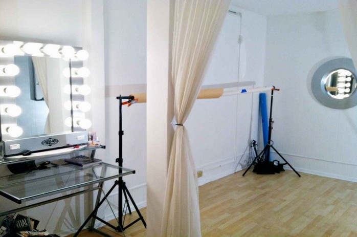 Broadway Lighted Tabletop Vanity Mirror
