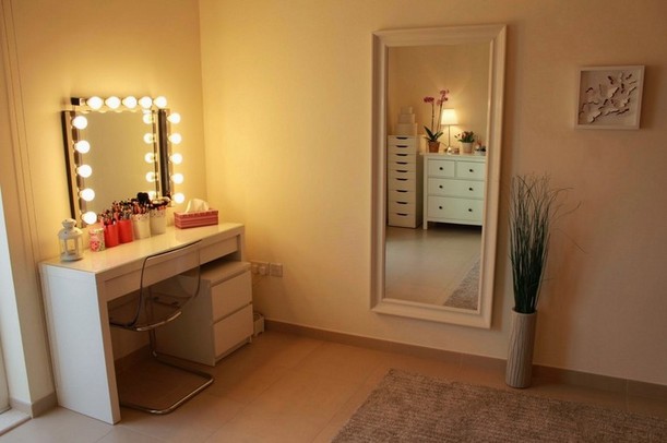 Professional Lighted Vanity Tables