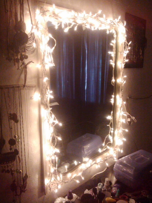 How To Make A Lighted Vanity Mirror